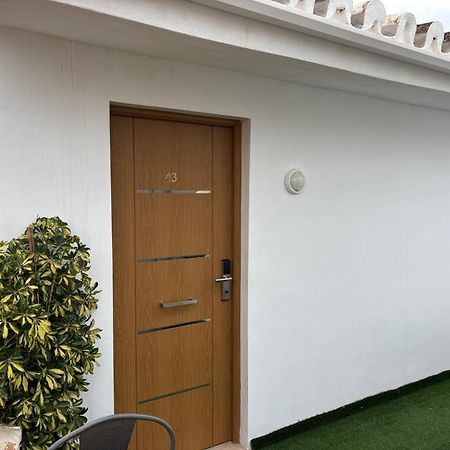 Malaga City Suites Bagian luar foto