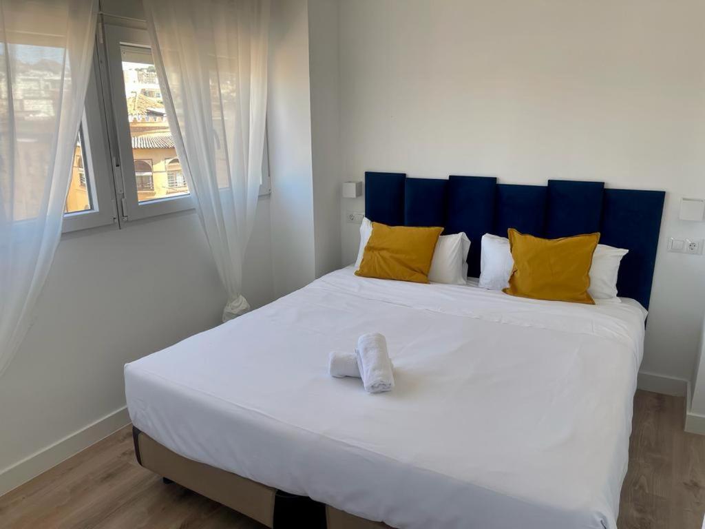 Malaga City Suites Bagian luar foto