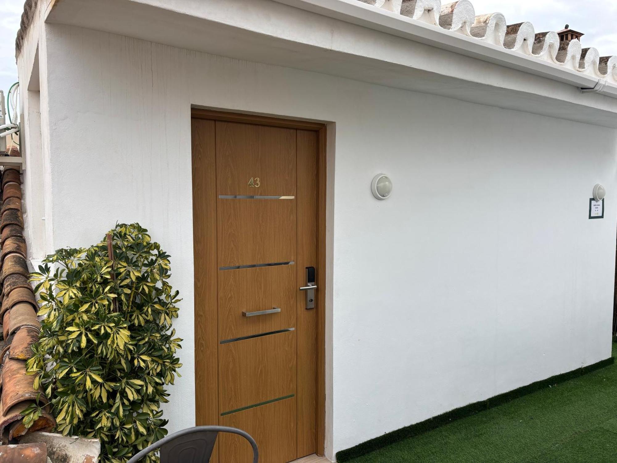 Malaga City Suites Bagian luar foto
